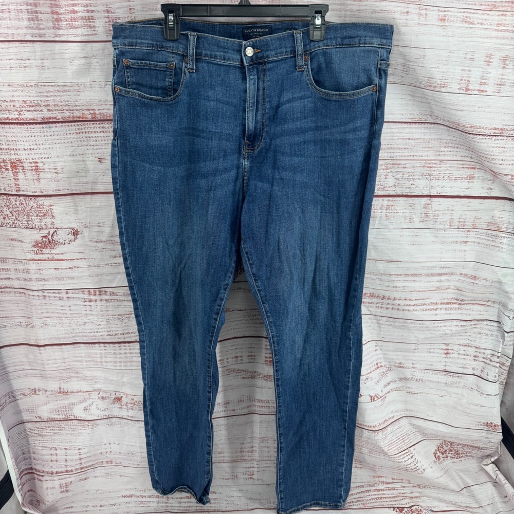 Lucky Brand Jeans Mens Size 40x34 410 Athletic Straight Blue Medium Wash Denim